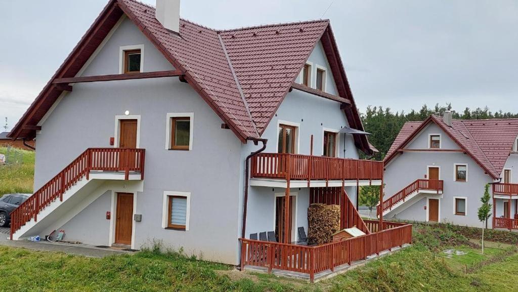 Vaclavov u Bruntalu Apartman U Sedmikrasky מראה חיצוני תמונה